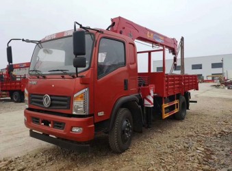 東風(fēng)御虎隨車吊EQ5140JSQLV配長(zhǎng)興8噸吊機(jī)的配置和圖片