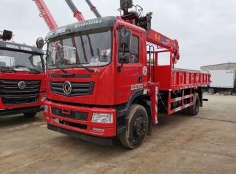 運輸集裝箱房，活動板房，用哪種隨車吊好？